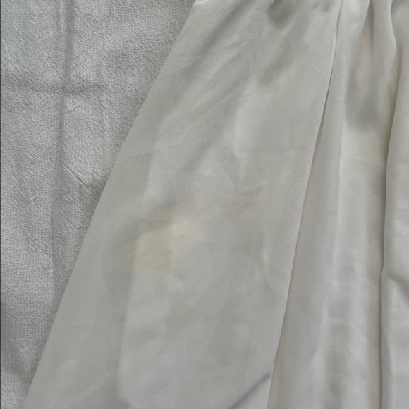 Sleeveless white dress - Picture 2 of 5